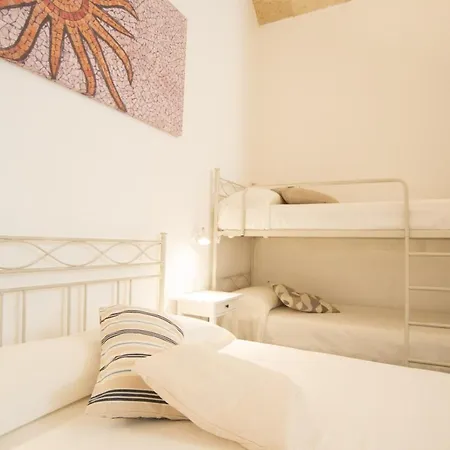 Sun House Rooms *