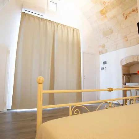 Sun House Rooms Pensión