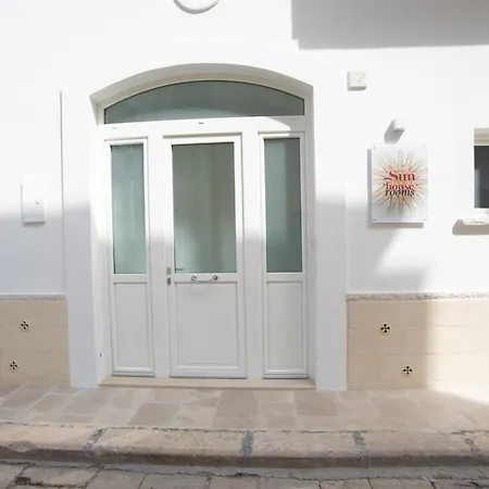Sun House Rooms Guest house Polignano a Mare